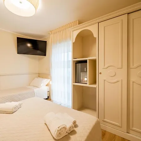 Hotel Orchidea Cervia Exterior photo